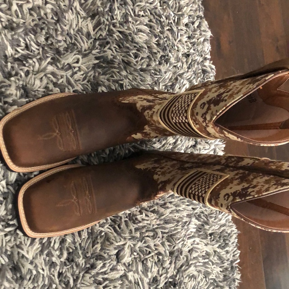 Ariat round up boot